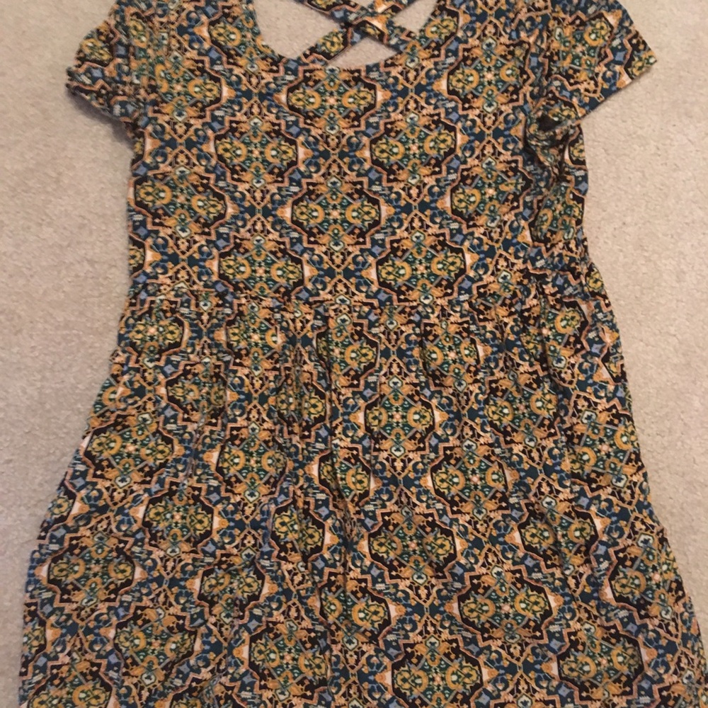 Printed swing dress with crossed back